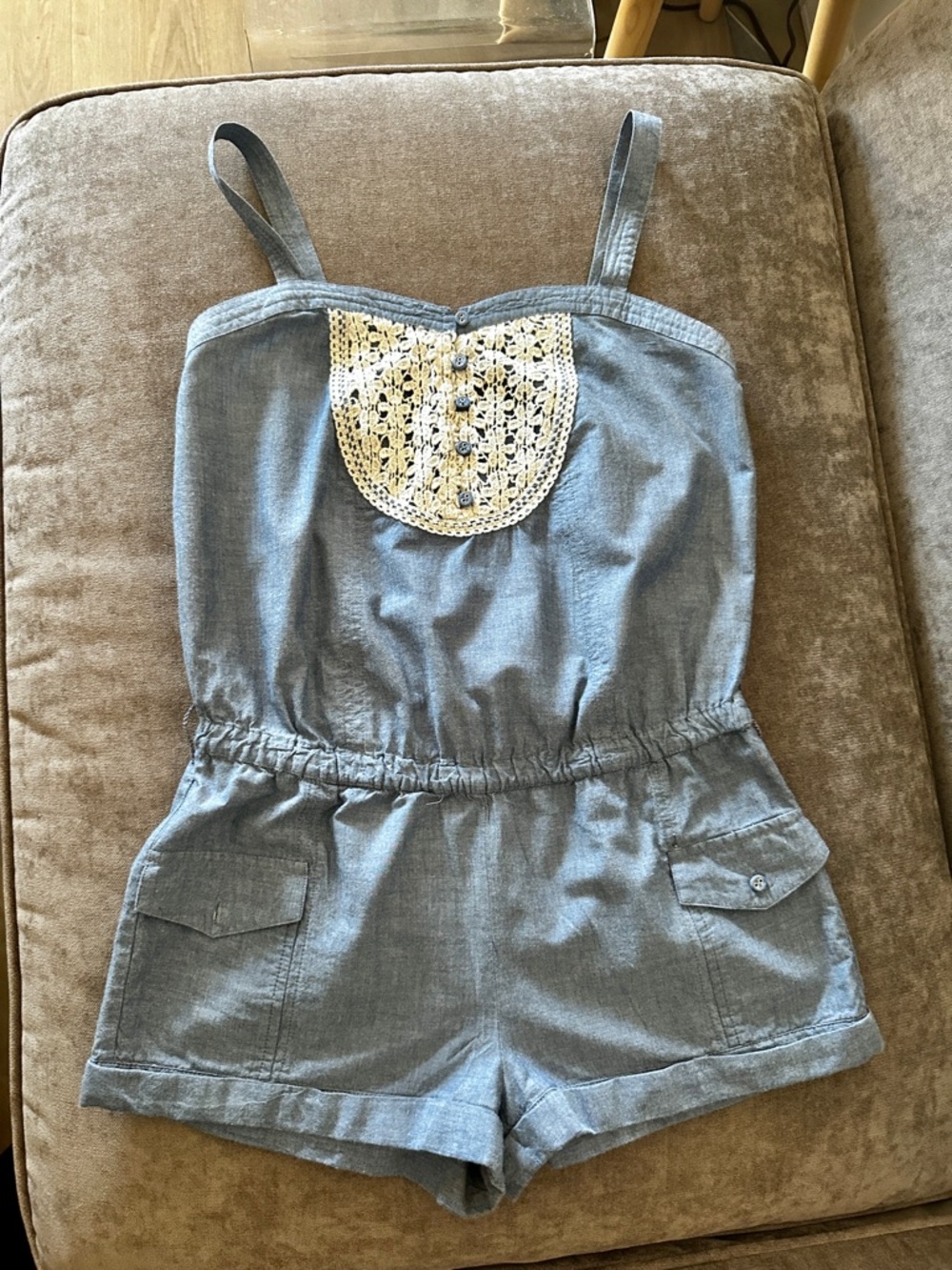JESSICA SIMPSON Blue Denim 💯 Cotton Crochet Lace Front Romper Boho Jumpsuit XS